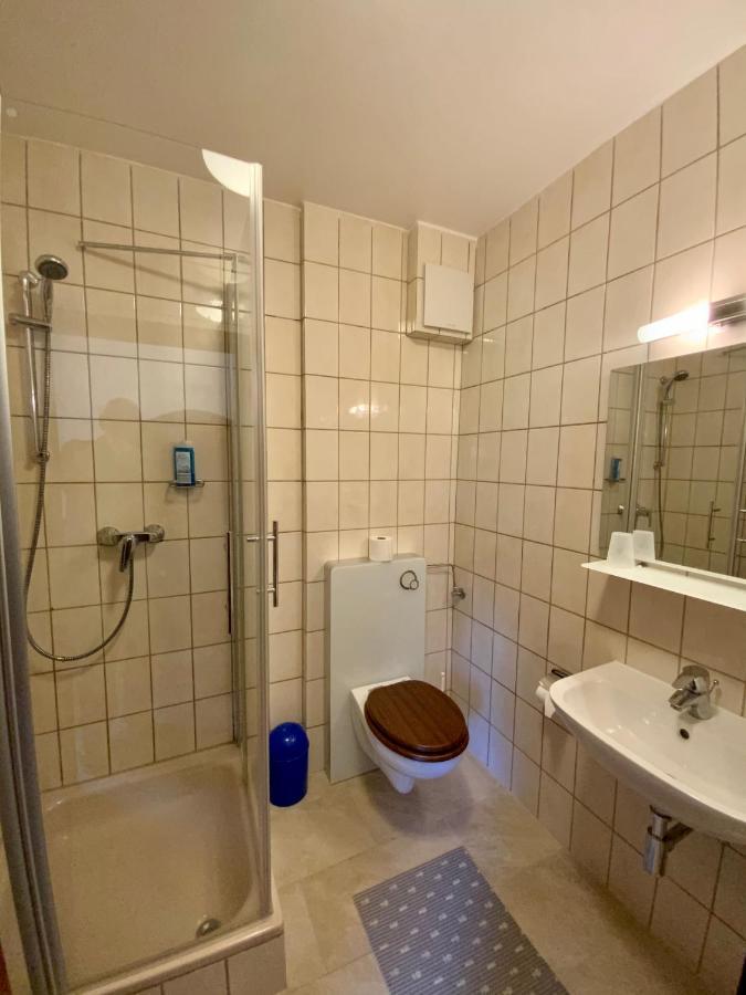 Hotel Attache 3*