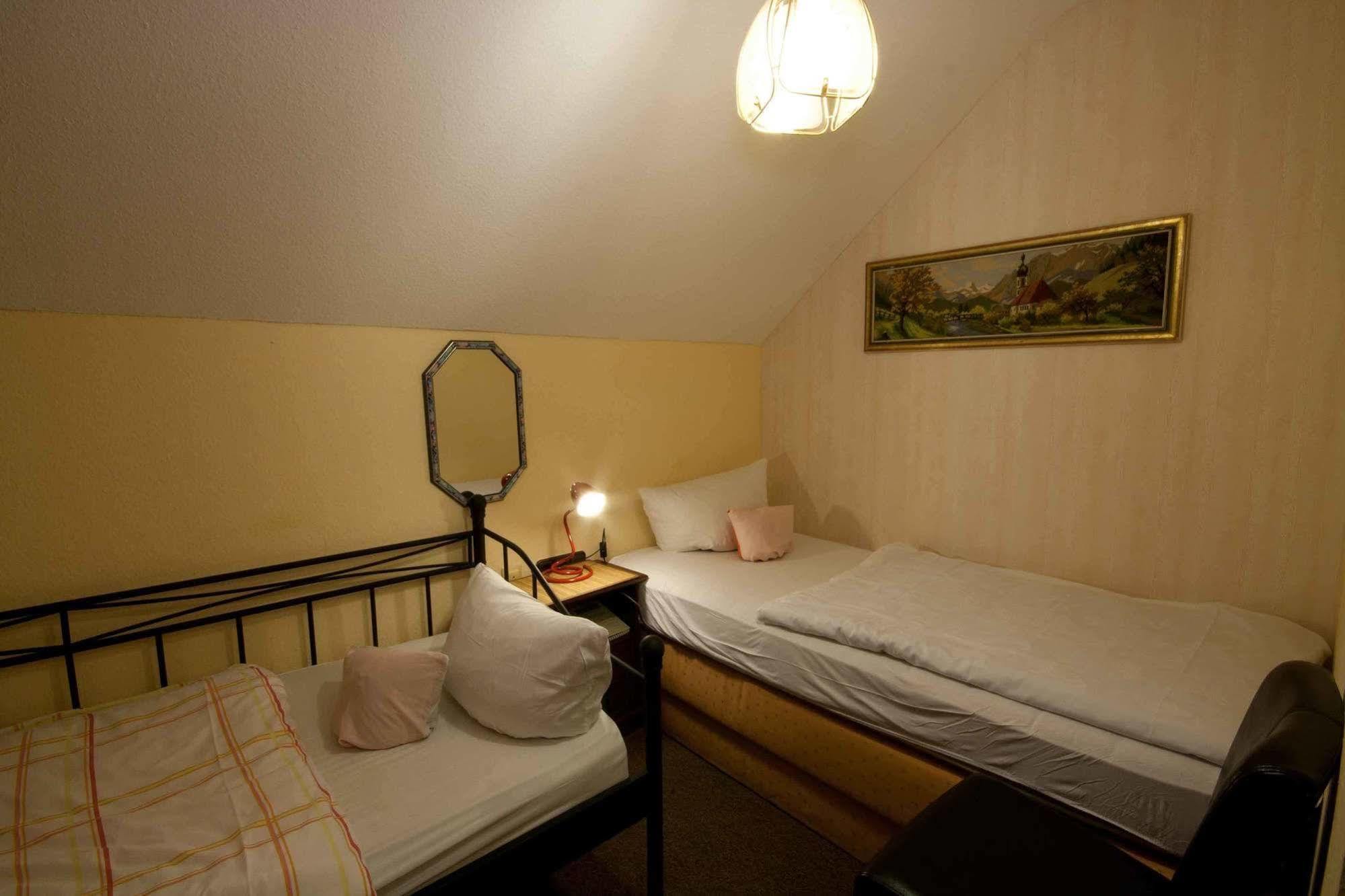 Attaché Hotel